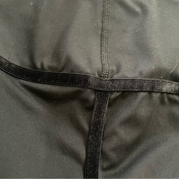 NIKE Yoga High Rise Velour Stripe Tights Size Small Black - Picture 11 of 11